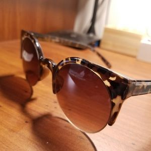 Brown Tortoise Round Lense Sunglasses
